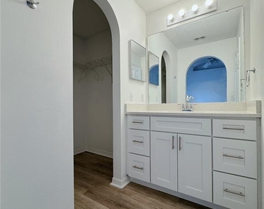 6867 Belmar Drive - Photo Thumbnail 20