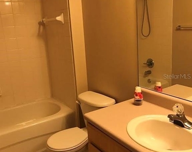 10831 Windsor Walk Drive - Photo Thumbnail 11