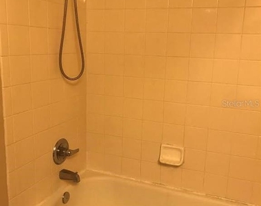 10831 Windsor Walk Drive - Photo Thumbnail 12