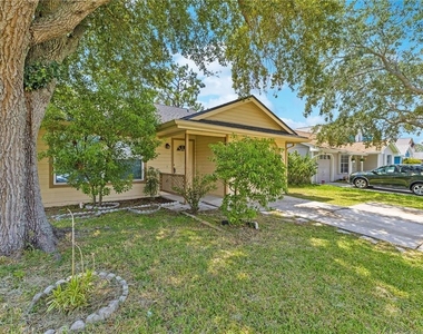 9148 Dubois Boulevard - Photo Thumbnail 1