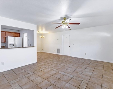 9148 Dubois Boulevard - Photo Thumbnail 3