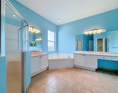 2947 Majestic Isle Drive - Photo Thumbnail 24