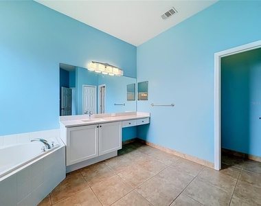 2947 Majestic Isle Drive - Photo Thumbnail 23