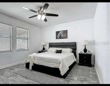 911 La Terraza Lane - Photo Thumbnail 7