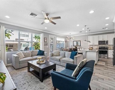 3953 Black Olive Lane - Photo Thumbnail 9