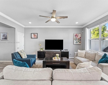 3953 Black Olive Lane - Photo Thumbnail 12