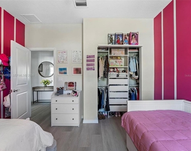 3953 Black Olive Lane - Photo Thumbnail 33