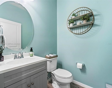 3953 Black Olive Lane - Photo Thumbnail 8
