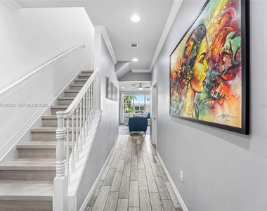 3953 Black Olive Lane - Photo Thumbnail 5