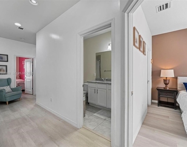 3953 Black Olive Lane - Photo Thumbnail 41