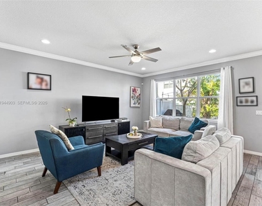 3953 Black Olive Lane - Photo Thumbnail 11