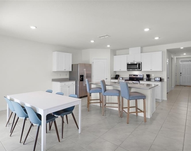 1340 Daisy Fiel Dr - Photo Thumbnail 3