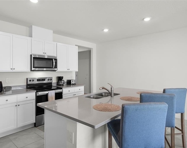 1340 Daisy Fiel Dr - Photo Thumbnail 4