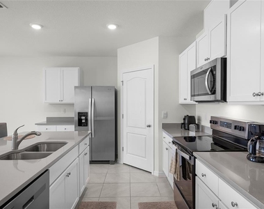 1340 Daisy Fiel Dr - Photo Thumbnail 5