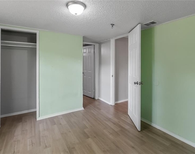 2201 Dolarway Street - Photo Thumbnail 13