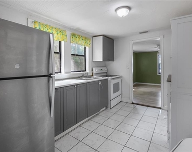 2201 Dolarway Street - Photo Thumbnail 4