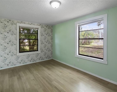 2201 Dolarway Street - Photo Thumbnail 3