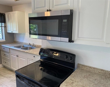 49 Orange Park Boulevard - Photo Thumbnail 3