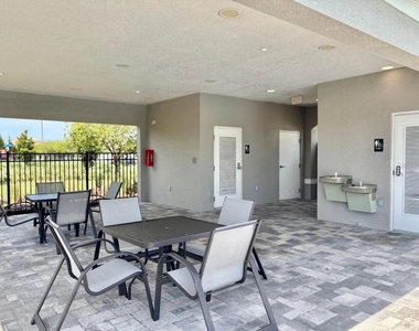 865 Spring Palms Loop - Photo Thumbnail 34
