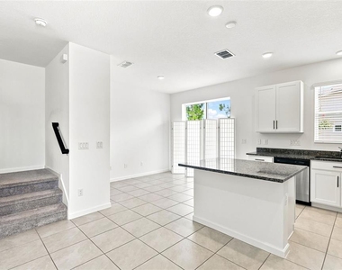 865 Spring Palms Loop - Photo Thumbnail 9