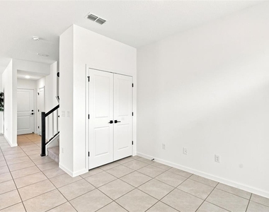 865 Spring Palms Loop - Photo Thumbnail 8