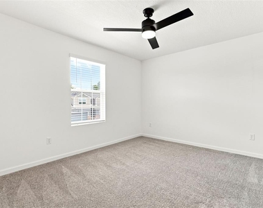 865 Spring Palms Loop - Photo Thumbnail 17