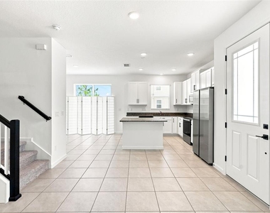 865 Spring Palms Loop - Photo Thumbnail 4