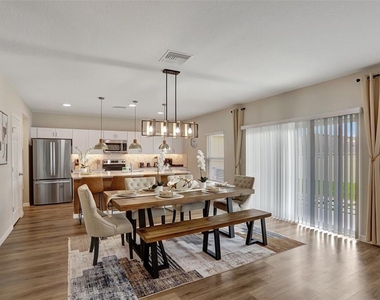 2405 Oakwood Lane - Photo Thumbnail 12