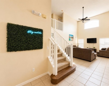 137 Rosso Drive - Photo Thumbnail 6