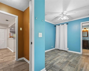 1627 Orange Avenue - Photo Thumbnail 15