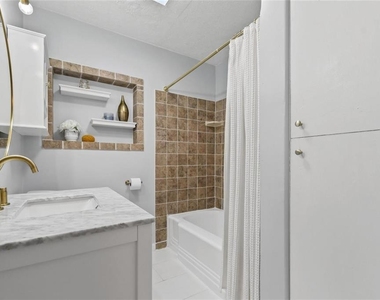 1627 Orange Avenue - Photo Thumbnail 17