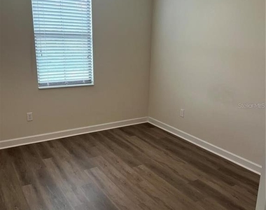 11258 Whistling Pine Way - Photo Thumbnail 8