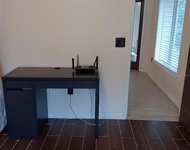 4000 Sw 23rd Street - Photo Thumbnail 1