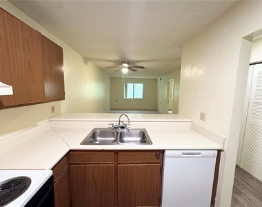 83 Se 16th Avenue - Photo Thumbnail 5