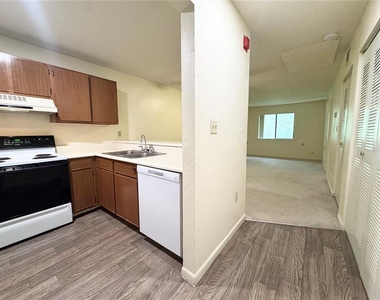 83 Se 16th Avenue - Photo Thumbnail 1