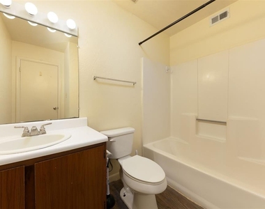 83 Se 16th Avenue - Photo Thumbnail 15