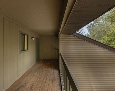 83 Se 16th Avenue - Photo Thumbnail 1