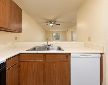 83 Se 16th Avenue - Photo Thumbnail 5