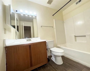 83 Se 16th Avenue - Photo Thumbnail 18