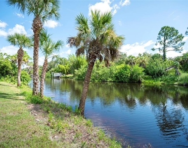 2098 Como Street - Photo Thumbnail 4