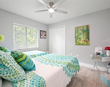 2098 Como Street - Photo Thumbnail 21
