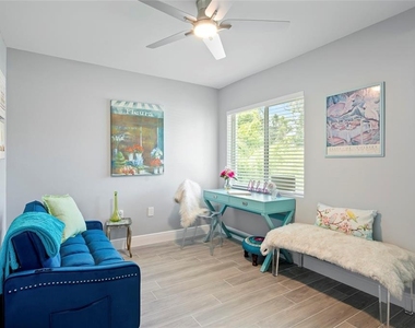 2098 Como Street - Photo Thumbnail 23
