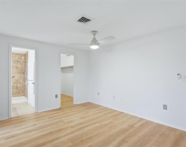 1329 Nantucket Road - Photo Thumbnail 16