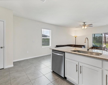 3293 Hilltop Circle - Photo Thumbnail 11