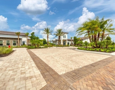 3293 Hilltop Circle - Photo Thumbnail 46