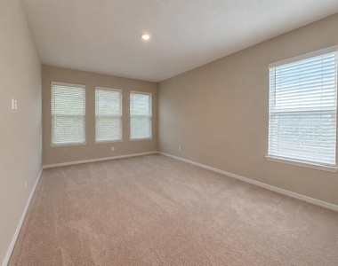 4334 Pond Brook Court - Photo Thumbnail 10