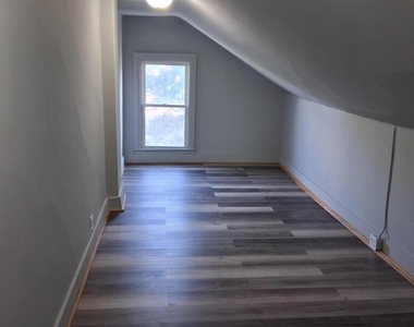 50 1/2 Church Street - Photo Thumbnail 9