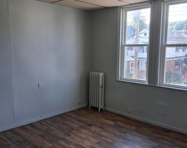 50 1/2 Church Street - Photo Thumbnail 6