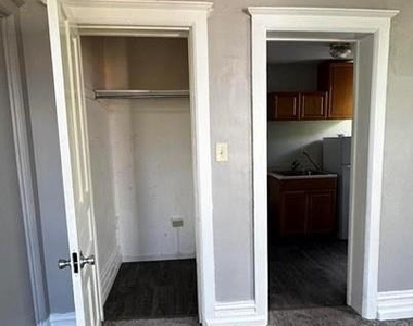 801 Chew Street - Photo Thumbnail 4
