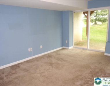 1033 King Way - Photo Thumbnail 17